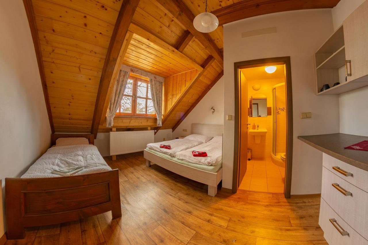 Pension & Restaurant U Konske Drahy Holkov Velešín Zewnętrze zdjęcie